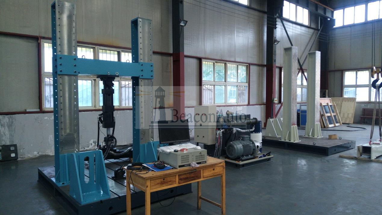 汽車(chē)配件三角臂反復(fù)加載疲勞試驗(yàn)機(jī)